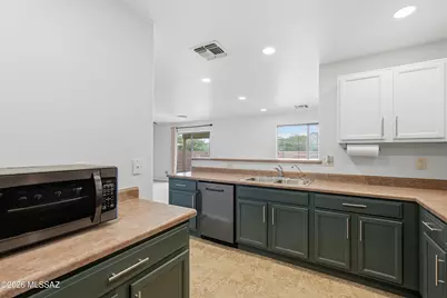 18274 S Dusk View Drive, Green Valley, AZ 85614 - Photo 11