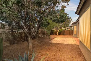 9337 N Indian Summer Dr, Tucson, AZ 85743 - Photo 35