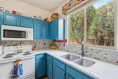 3858 S Camino Del Golfista, Green Valley, AZ 85614 - Photo 7