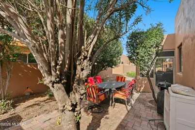 3858 S Camino Del Golfista, Green Valley, AZ 85614 - Photo 17