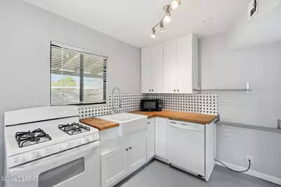 121 W Birdman Drive, Tucson, AZ 85705 - Photo 7