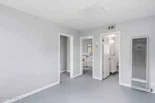 121 W Birdman Dr, Tucson, AZ 85705 - Photo 11