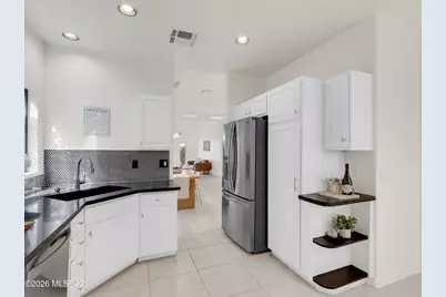 6082 N Running Deer Circle, Tucson, AZ 85750 - Photo 15