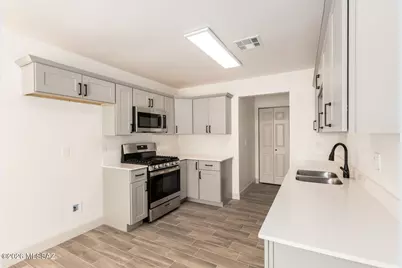 6643 E Lehigh Drive, Tucson, AZ 85710 - Photo 9