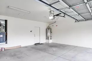 8371 N Amber Burst Dr, Tucson, AZ 85743 - Photo 39