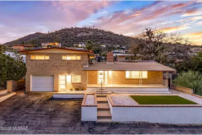 220 S Clausen Circle, Tucson, AZ 85745 - Photo 1