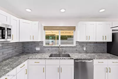 220 S Clausen Circle, Tucson, AZ 85745 - Photo 3