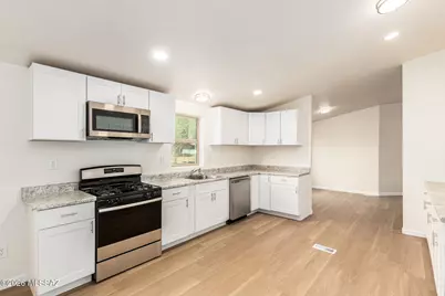 12823 W Crystal Rose Lane, Tucson, AZ 85743 - Photo 13