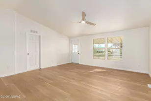 12823 W Crystal Rose Ln, Tucson, AZ 85743 - Photo 7