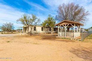 12823 W Crystal Rose Ln, Tucson, AZ 85743 - Photo 3