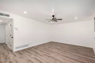 4020 E 27th St, Tucson, AZ 85711 - Photo 7