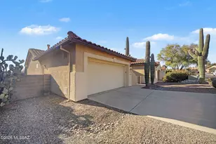 8730 N Walter Hagen Dr, Tucson, AZ 85742 - Photo 17