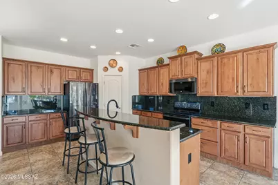 1001 N Desert Deer Ps, Green Valley, AZ 85614 - Photo 7