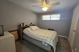 8556 E Kenyon Dr, Tucson, AZ 85710 - Photo 17