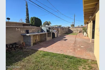 8556 E Kenyon Drive, Tucson, AZ 85710 - Photo 27