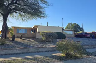 8556 E Kenyon Dr, Tucson, AZ 85710 - Photo 1