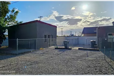 1704 S 7th Avenue, Tucson, AZ 85713 - Photo 3