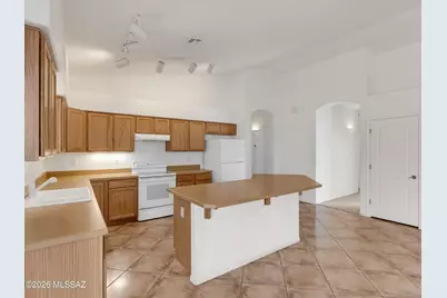 345 E Shore Cliff Place, Oro Valley, AZ 85737 - Photo 7
