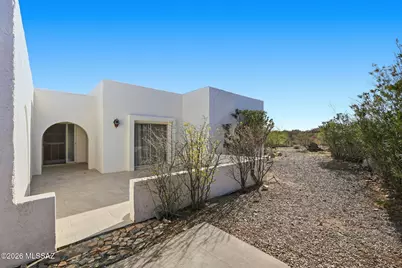 615 W Continental Road, Green Valley, AZ 85622 - Photo 3