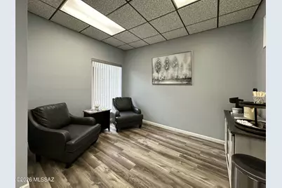 6554 E Carondelet Drive, Tucson, AZ 85710 - Photo 3