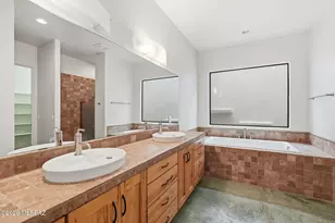 648 E Canyon Rock Rd, Green Valley, AZ 85614 - Photo 15