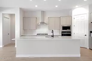 13417 N Braunite Ct, Oro Valley, AZ 85755 - Photo 11