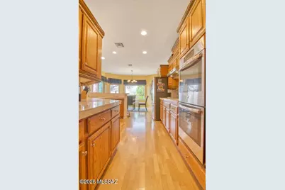 1232 E Camino Diestro, Oro Valley, AZ 85704 - Photo 17