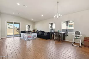 8806 W Weeping Dalea Dr, Marana, AZ 85653 - Photo 9