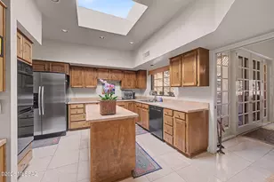 5591 E Sutler Ln, Tucson, AZ 85712 - Photo 19