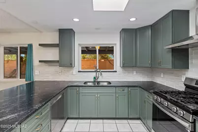 53 N Davila Circle, Tucson, AZ 85745 - Photo 11