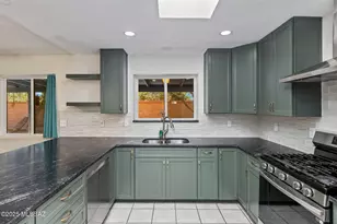 53 N Davila Cir, Tucson, AZ 85745 - Photo 11