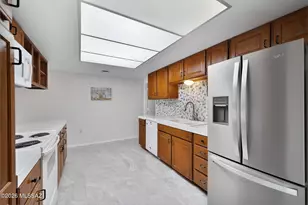 763 W Bella Vista Dr, Green Valley, AZ 85614 - Photo 13