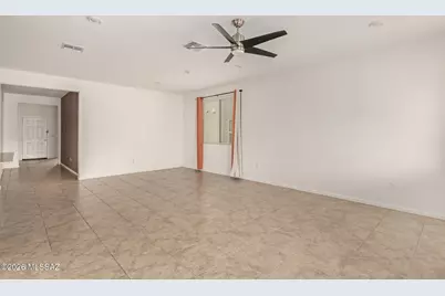 7803 S Sugarbend Drive, Tucson, AZ 85757 - Photo 3