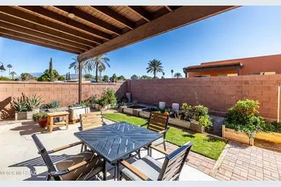 8881 E Wright School Loop, Tucson, AZ 85715 - Photo 31