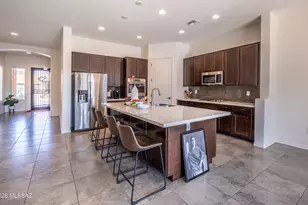 8881 E Wright School Loop, Tucson, AZ 85715 - Photo 5