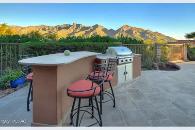 11158 N Pusch Ridge Vistas Drive, Oro Valley, AZ 85737 - Photo 17