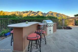 11158 N Pusch Ridge Vistas Dr, Oro Valley, AZ 85737 - Photo 17
