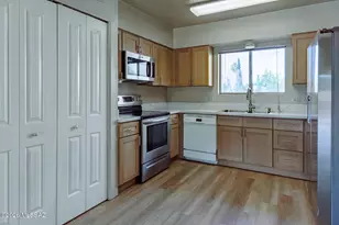 7336 N Las Quintas Dr, Tucson, AZ 85704 - Photo 7