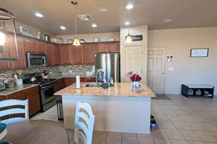 724 W Calle Capotasto, Sahuarita, AZ 85629 - Photo 9