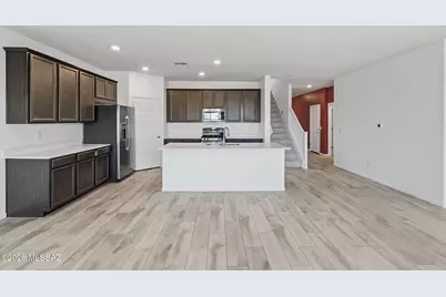 10498 W Beaman Lane, Marana, AZ 85653 - Photo 9