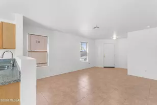 1562 E Monrovia Pl, Tucson, AZ 85706 - Photo 7