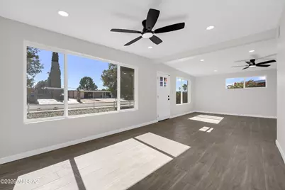 7081 E Calle Betelgeux, Tucson, AZ 85710 - Photo 7