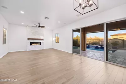 1005 W Lark Bunting Lane, Oro Valley, AZ 85755 - Photo 9