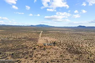 13201 S Falling Star Ln, Pearce, AZ 85625 - Photo 37