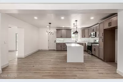 2032 E Florence Drive, Tucson, AZ 85719 - Photo 7