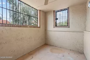 6335 N Barcelona Ln, Tucson, AZ 85704 - Photo 9