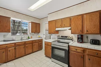 334 S Vista Del Rio, Green Valley, AZ 85614 - Photo 9