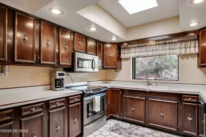 710 W Burton Drive, Tucson, AZ 85704 - Photo 17
