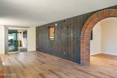 1821 S Rocky Mountain Drive, Tucson, AZ 85710 - Photo 9