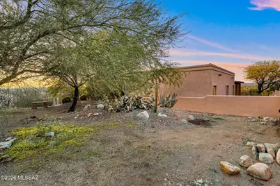 9801 N Ridge Shadow Place, Tucson, AZ 85704 - Photo 31